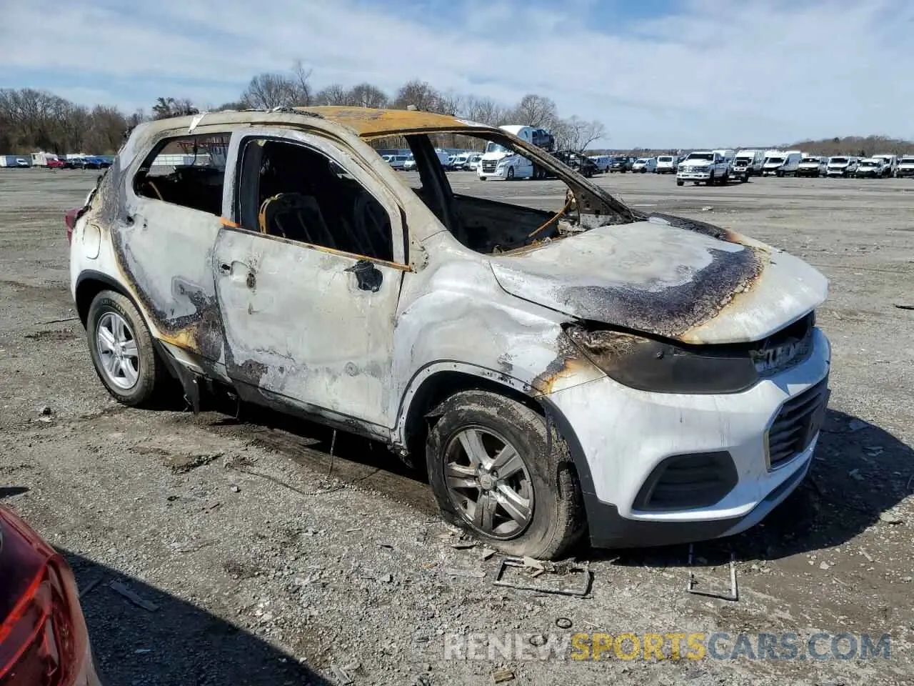 4 Photograph of a damaged car KL7CJPSB2KB925546 CHEVROLET TRAX 2019