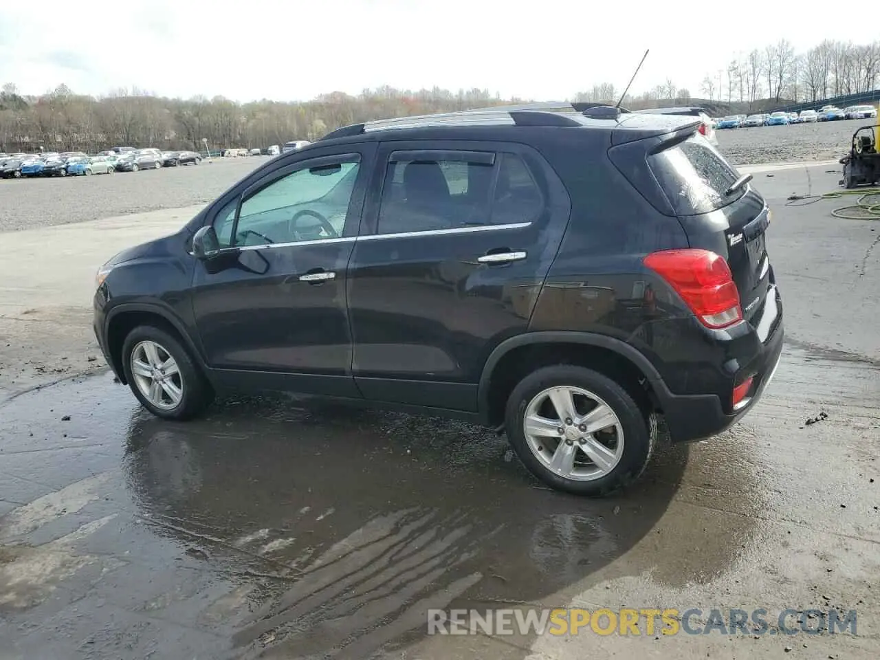 2 Photograph of a damaged car KL7CJPSB3KB743872 CHEVROLET TRAX 2019