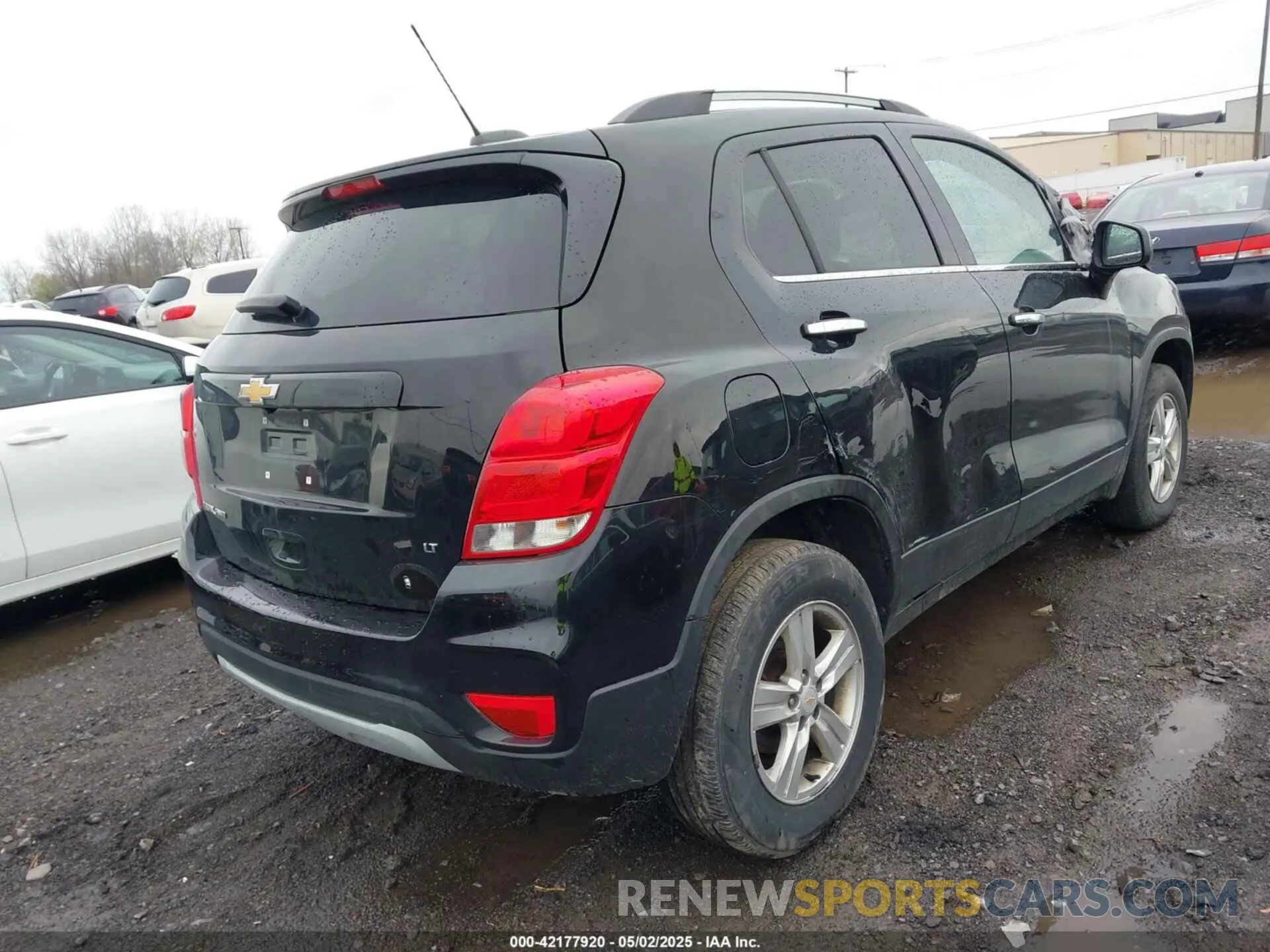 4 Photograph of a damaged car KL7CJPSB3KB897322 CHEVROLET TRAX 2019