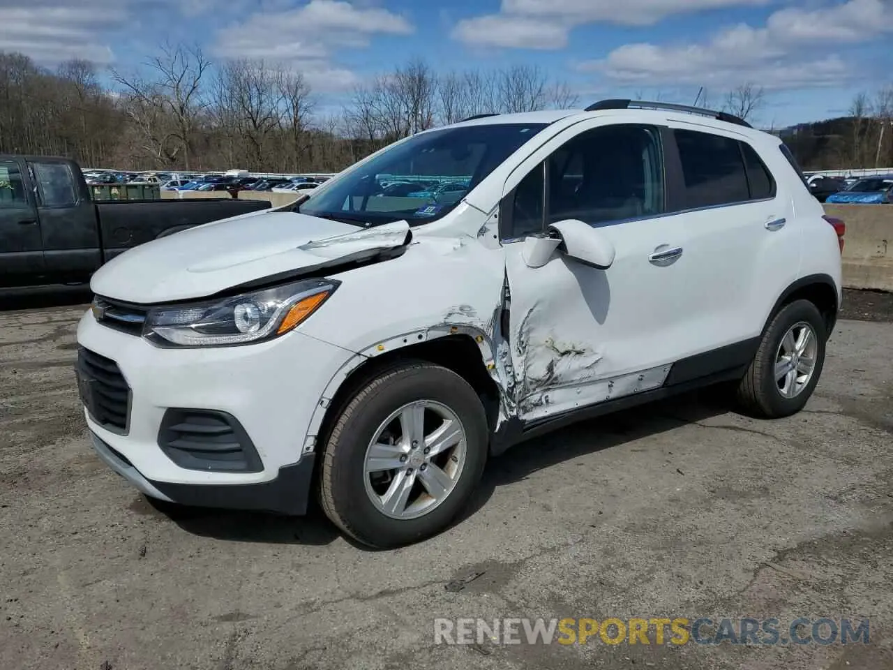1 Photograph of a damaged car KL7CJPSB3KB923188 CHEVROLET TRAX 2019