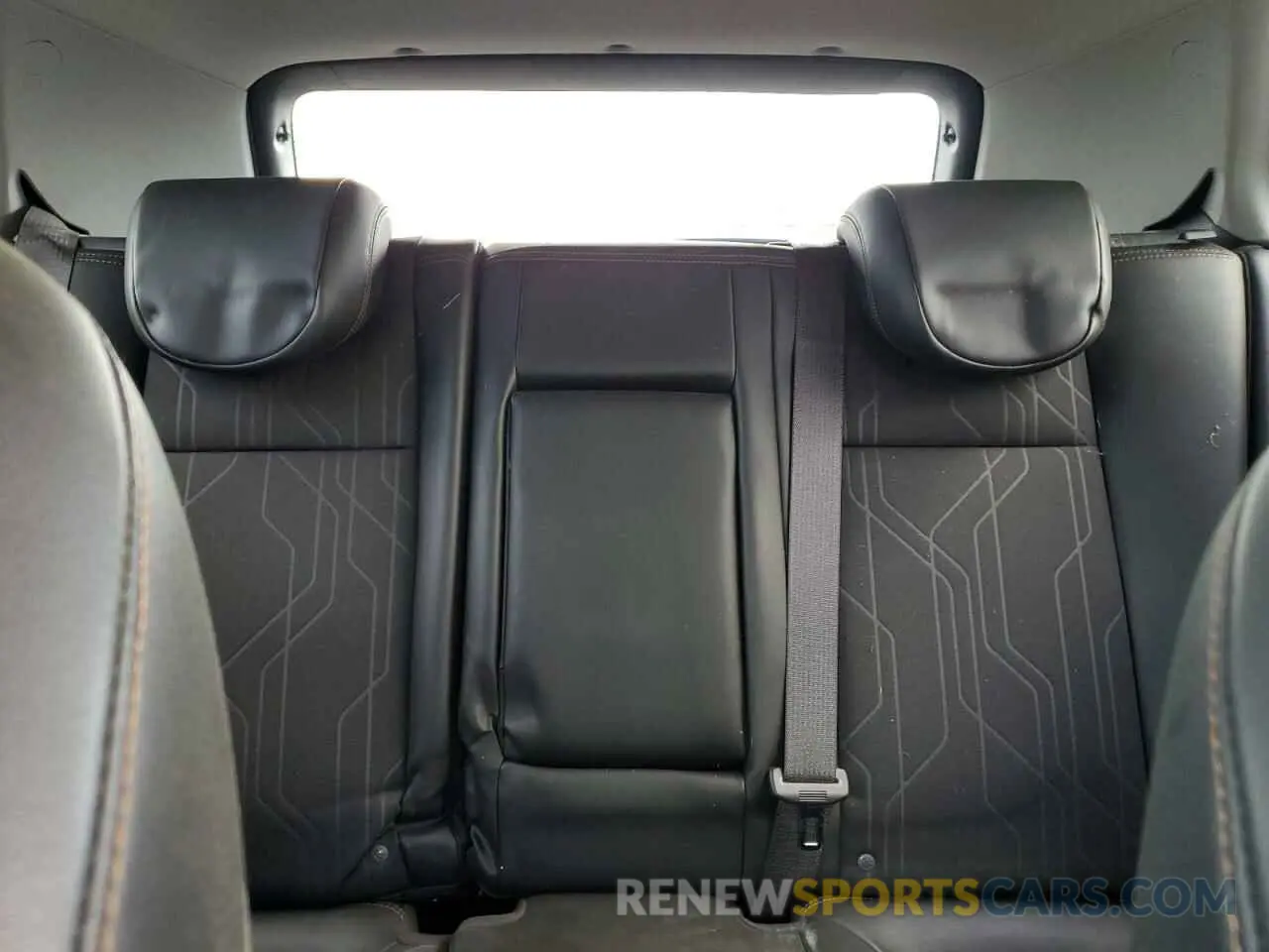 10 Photograph of a damaged car KL7CJPSB4KB736283 CHEVROLET TRAX 2019