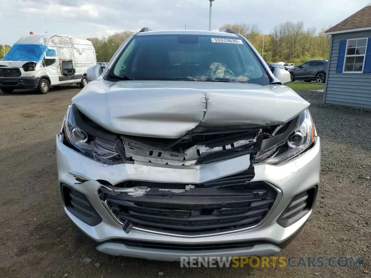 5 Photograph of a damaged car KL7CJPSB4KB736283 CHEVROLET TRAX 2019
