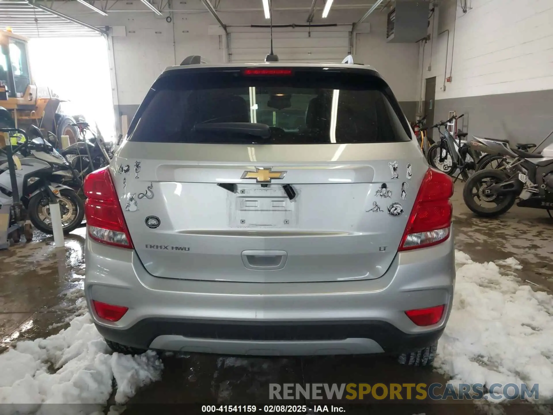 16 Photograph of a damaged car KL7CJPSB4KB830695 CHEVROLET TRAX 2019