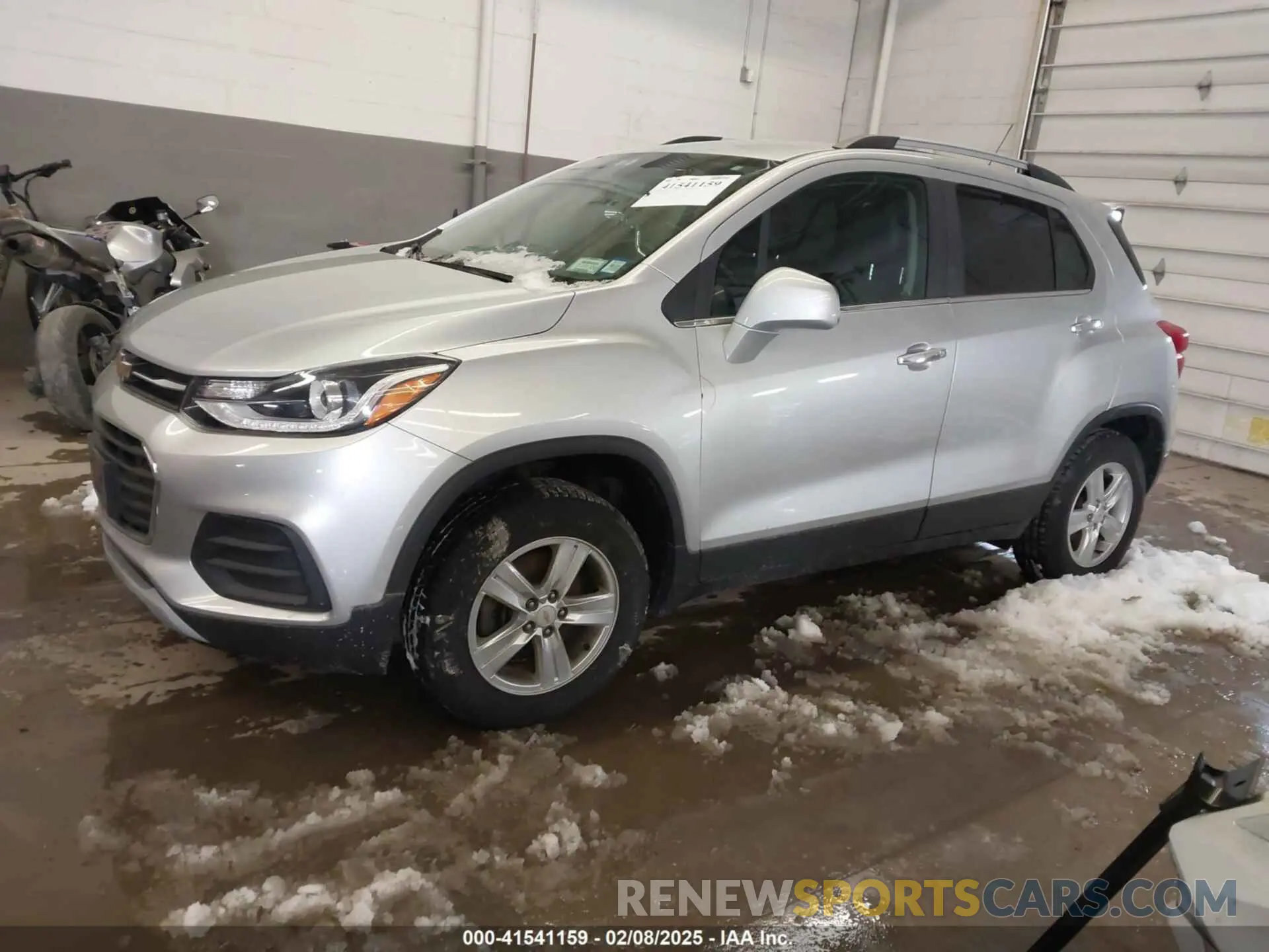 2 Photograph of a damaged car KL7CJPSB4KB830695 CHEVROLET TRAX 2019