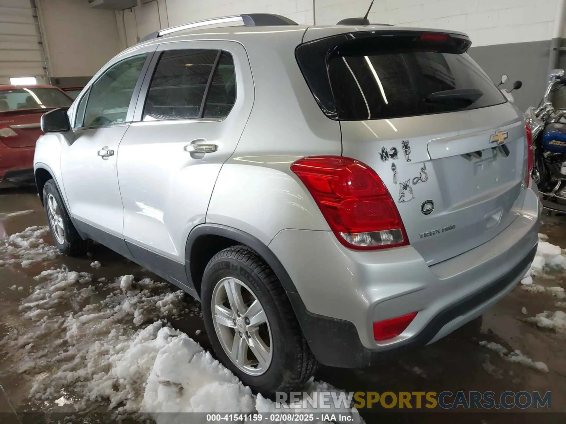 3 Photograph of a damaged car KL7CJPSB4KB830695 CHEVROLET TRAX 2019