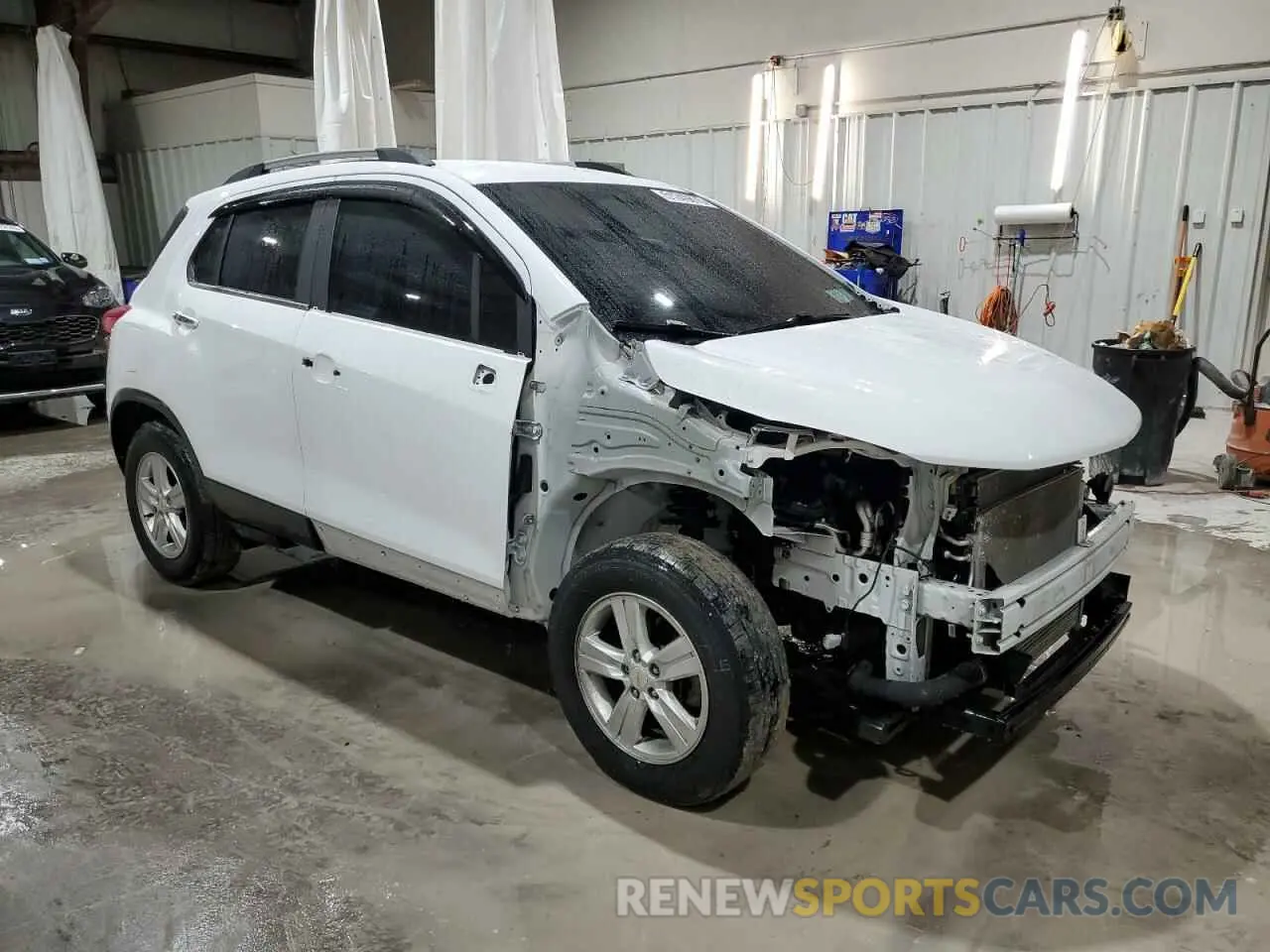4 Photograph of a damaged car KL7CJPSB4KB931588 CHEVROLET TRAX 2019