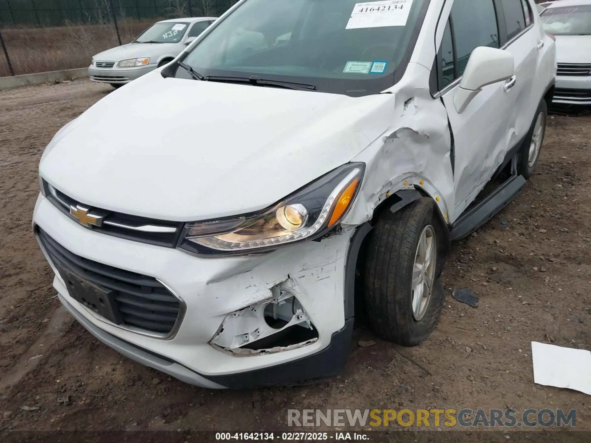 18 Photograph of a damaged car KL7CJPSB4KB940338 CHEVROLET TRAX 2019