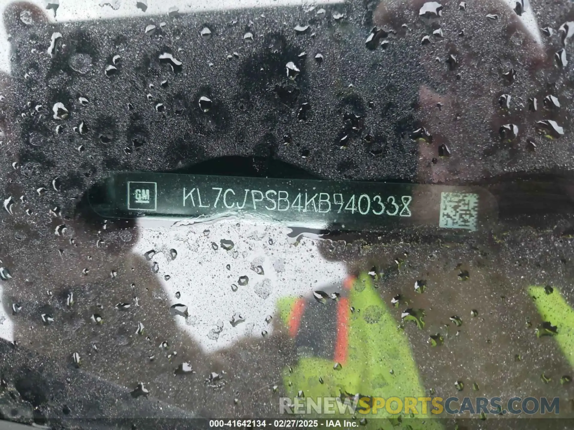19 Photograph of a damaged car KL7CJPSB4KB940338 CHEVROLET TRAX 2019