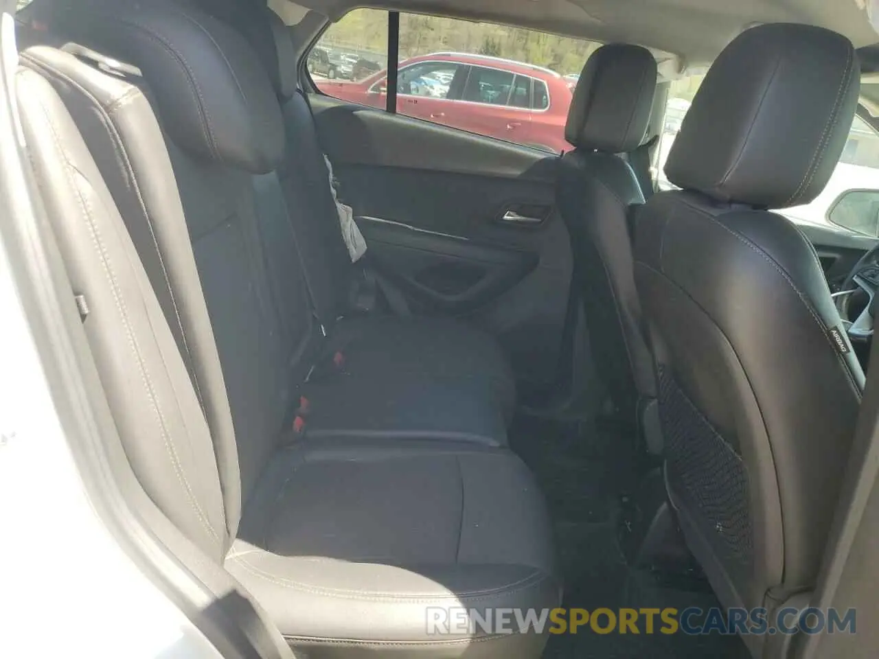 11 Photograph of a damaged car KL7CJPSB4KB948729 CHEVROLET TRAX 2019
