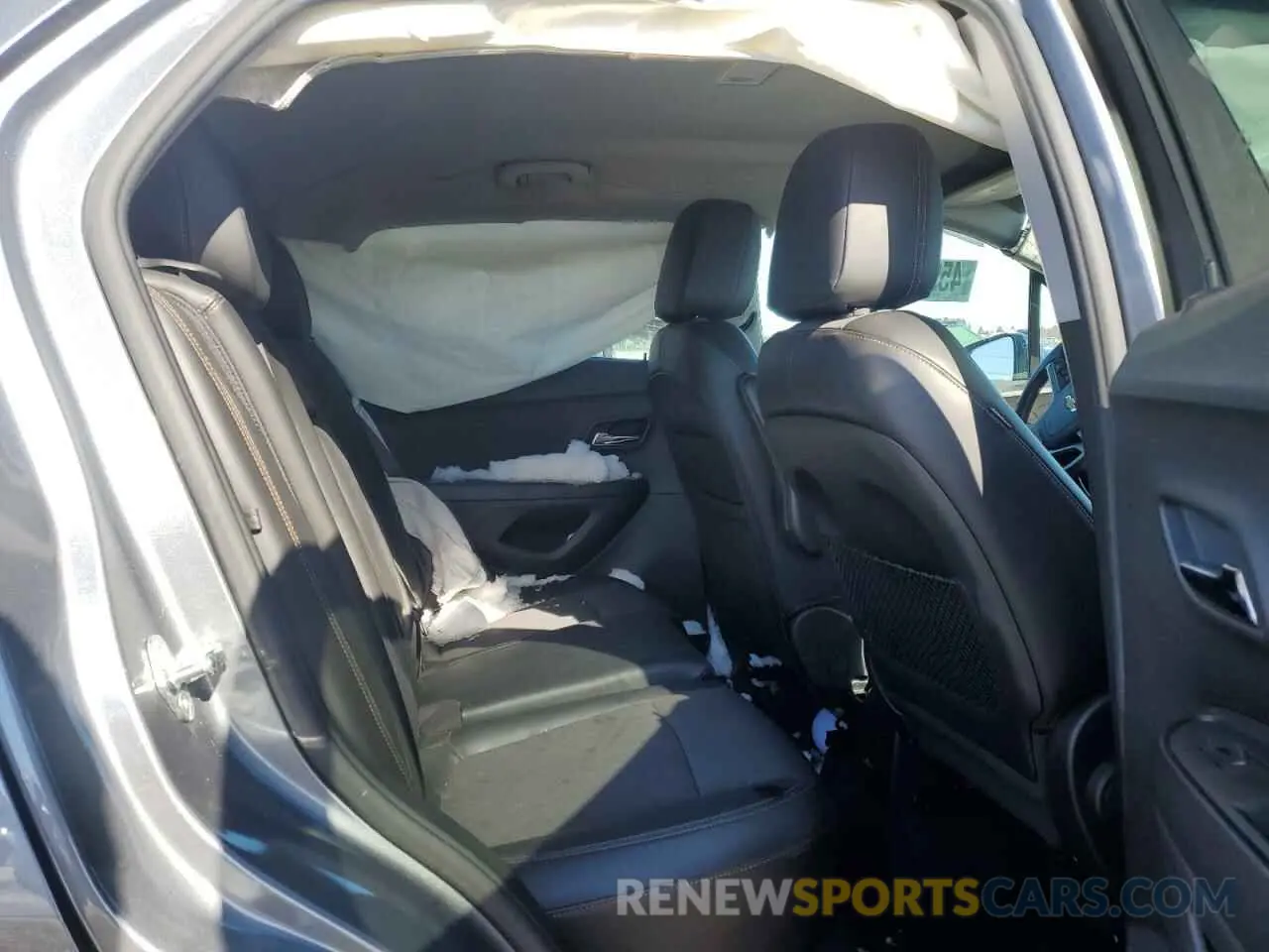 11 Photograph of a damaged car KL7CJPSB5KB747292 CHEVROLET TRAX 2019