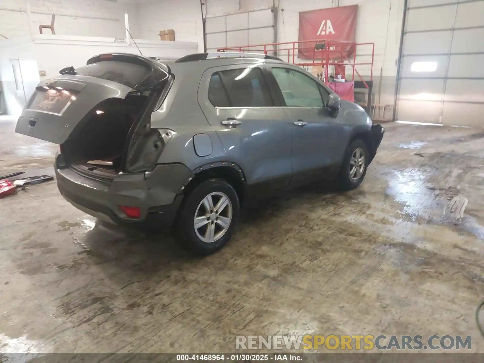 4 Photograph of a damaged car KL7CJPSB5KB923791 CHEVROLET TRAX 2019