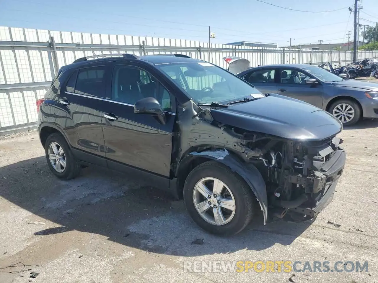 4 Photograph of a damaged car KL7CJPSB6KB815194 CHEVROLET TRAX 2019