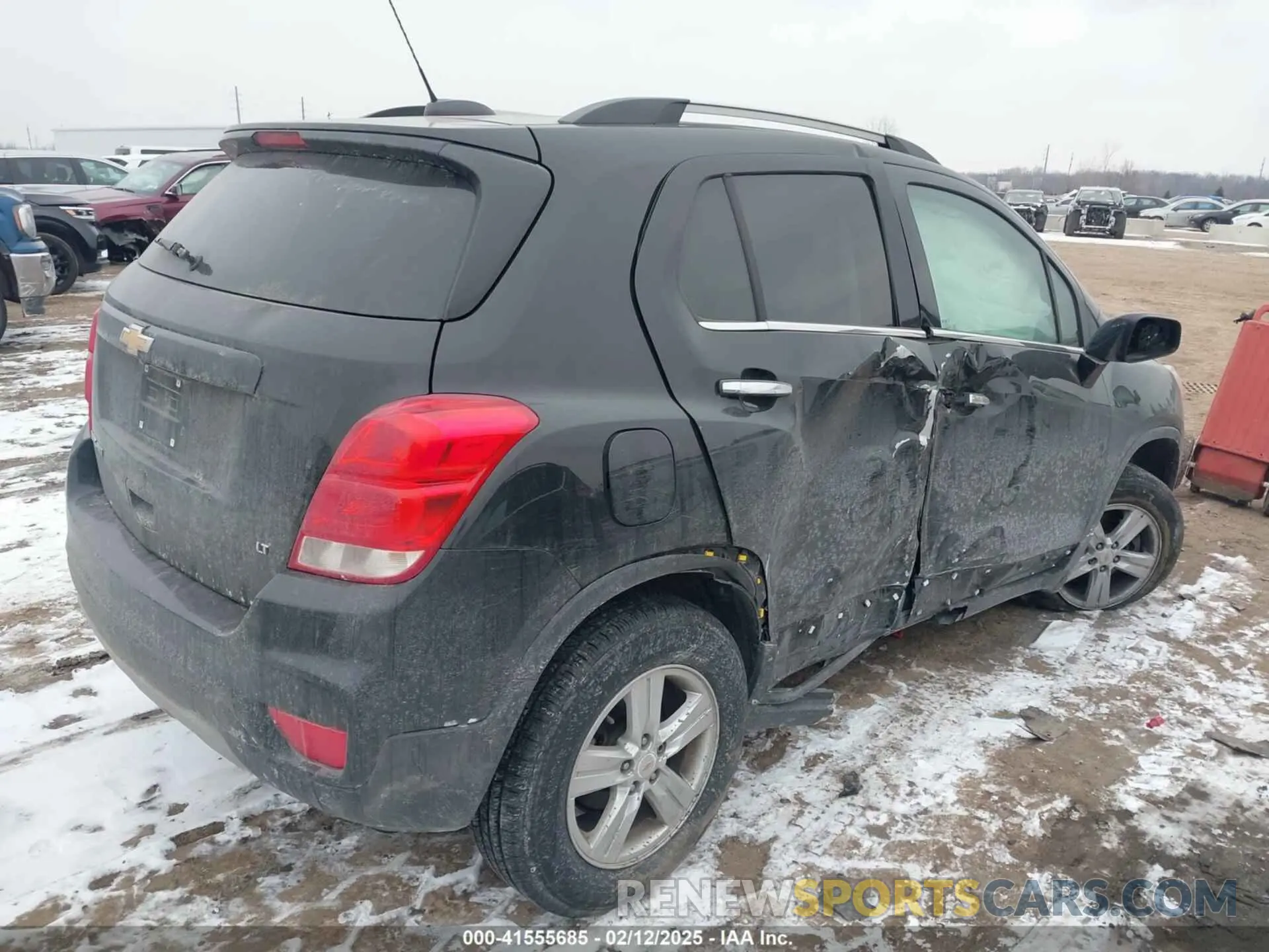 4 Photograph of a damaged car KL7CJPSB6KB873807 CHEVROLET TRAX 2019