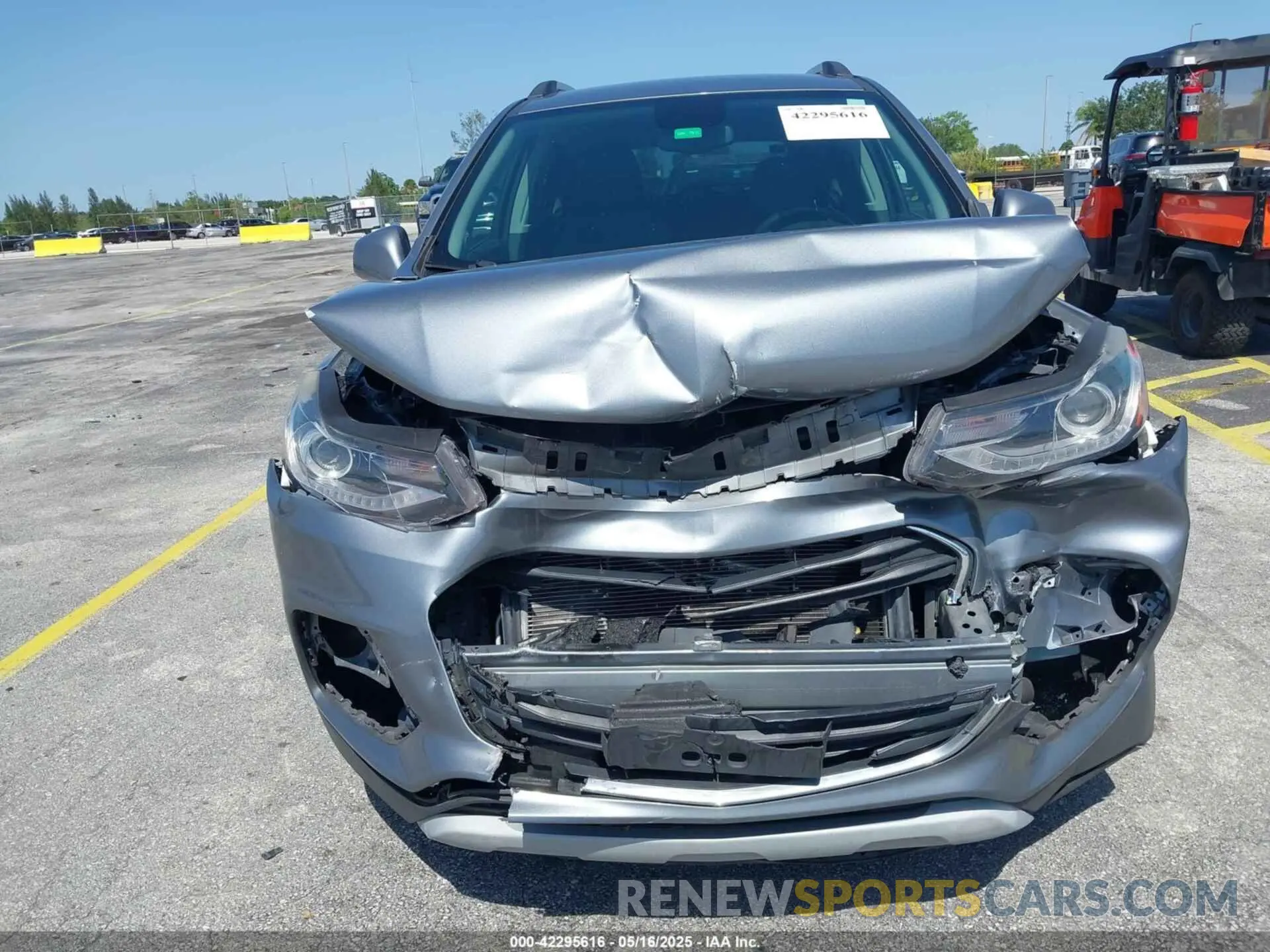 12 Photograph of a damaged car KL7CJPSB6KB879252 CHEVROLET TRAX 2019