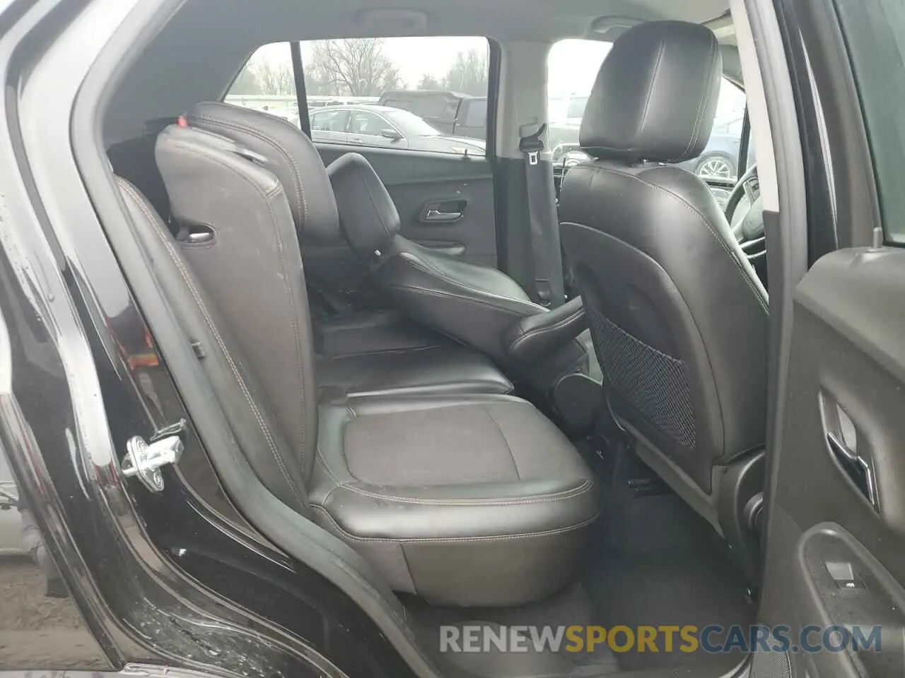 11 Photograph of a damaged car KL7CJPSB7KB896500 CHEVROLET TRAX 2019