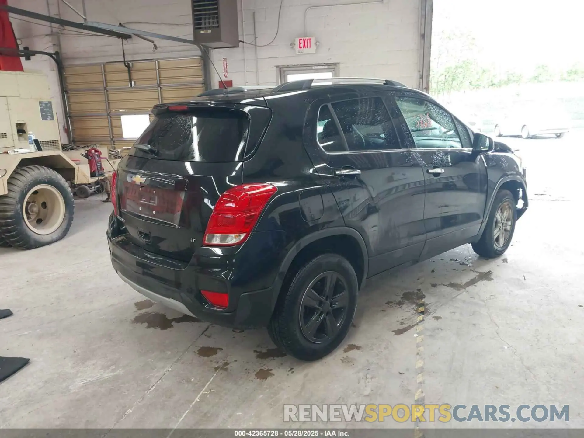 4 Photograph of a damaged car KL7CJPSB7KB926482 CHEVROLET TRAX 2019