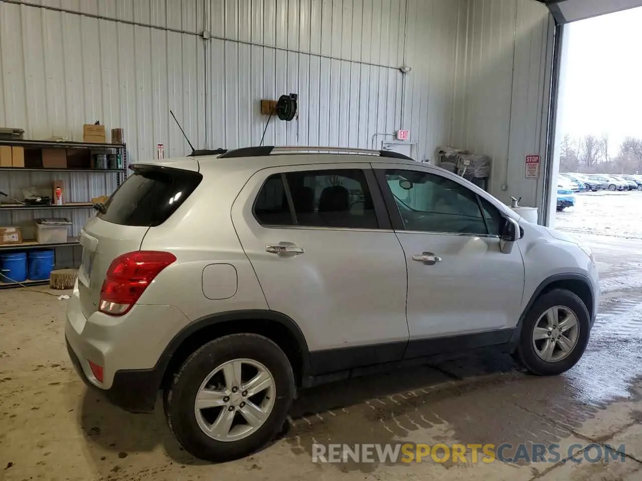 3 Photograph of a damaged car KL7CJPSB8KB870679 CHEVROLET TRAX 2019