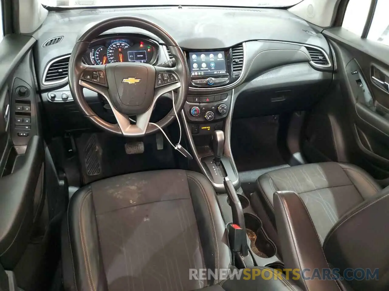 8 Photograph of a damaged car KL7CJPSB8KB932596 CHEVROLET TRAX 2019