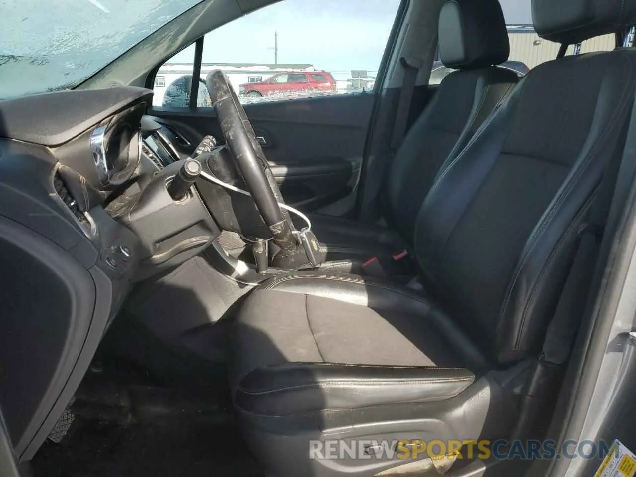 7 Photograph of a damaged car KL7CJPSB9KB760093 CHEVROLET TRAX 2019