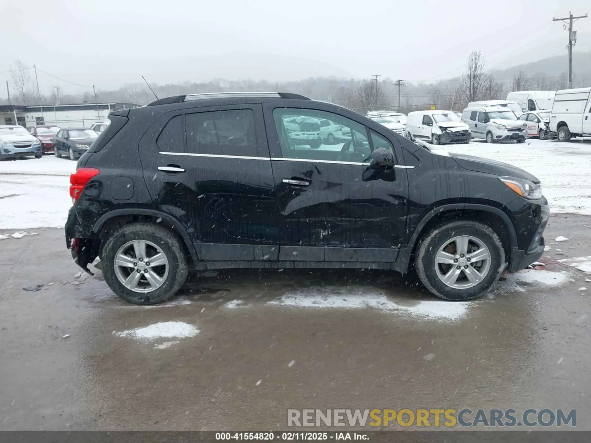 13 Photograph of a damaged car KL7CJPSB9KB788413 CHEVROLET TRAX 2019