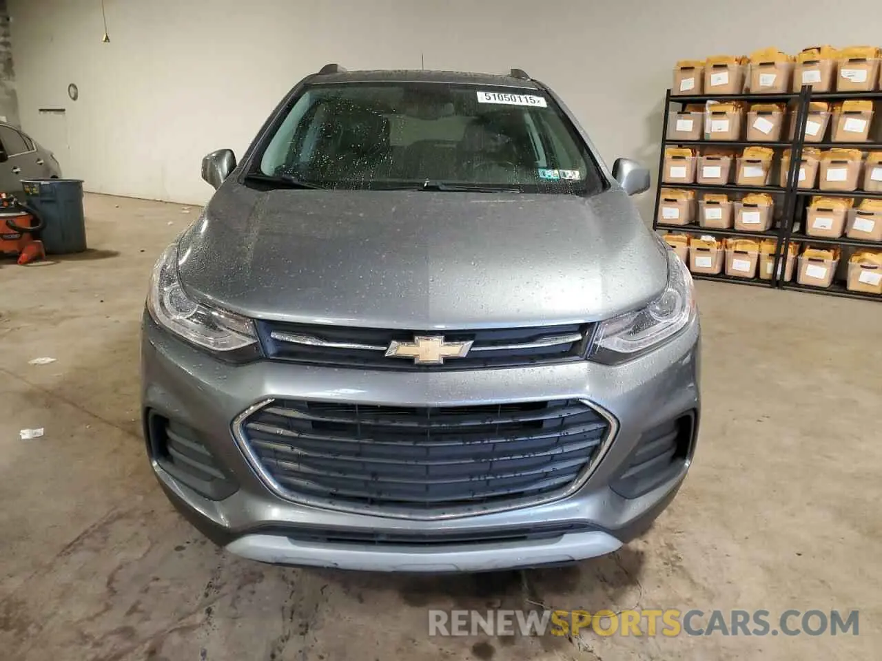 5 Photograph of a damaged car KL7CJPSB9KB810197 CHEVROLET TRAX 2019