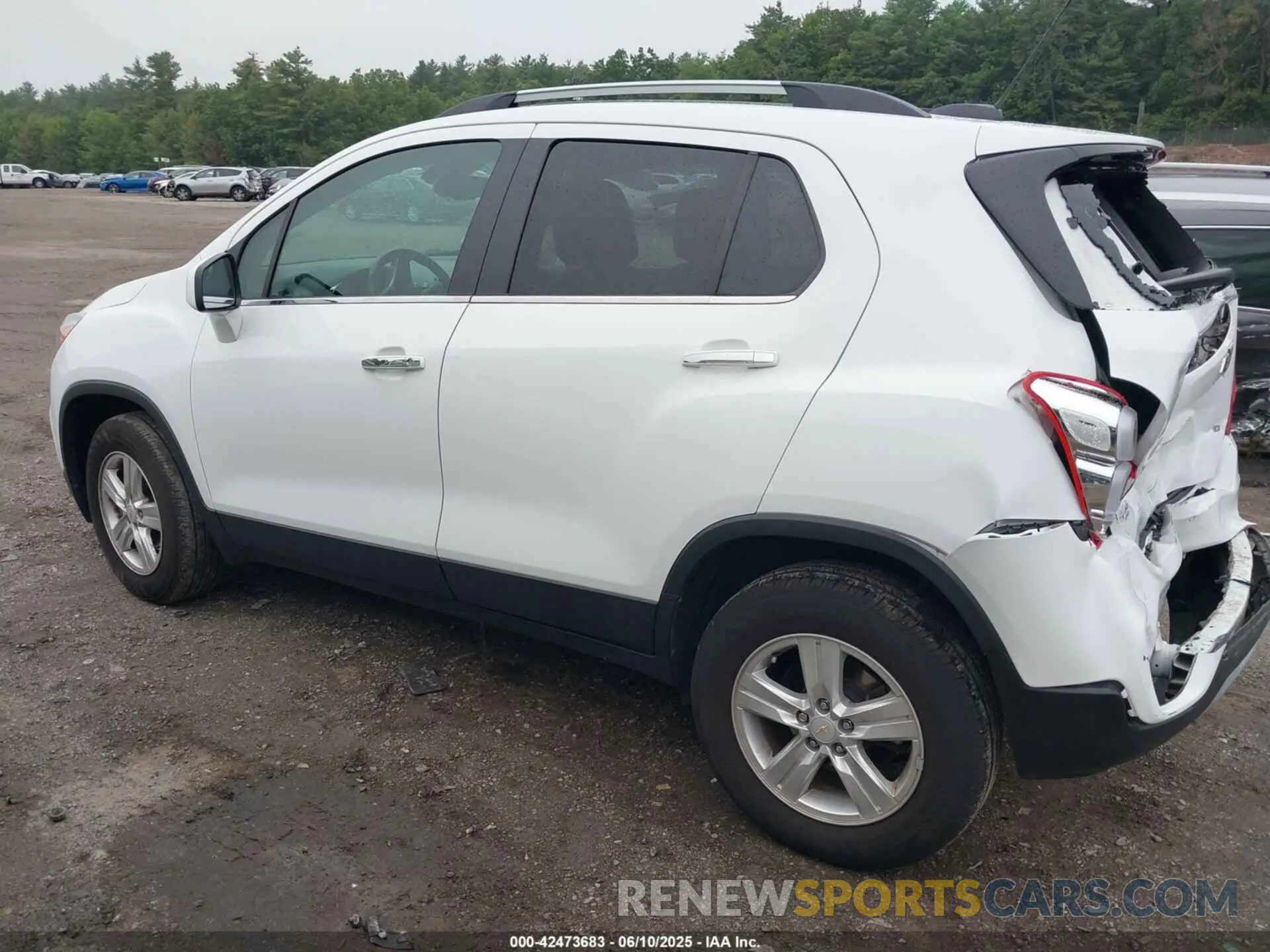 14 Photograph of a damaged car KL7CJPSB9KB907030 CHEVROLET TRAX 2019