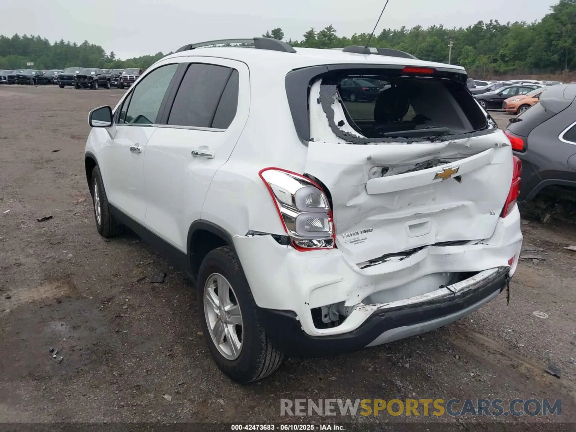 3 Photograph of a damaged car KL7CJPSB9KB907030 CHEVROLET TRAX 2019