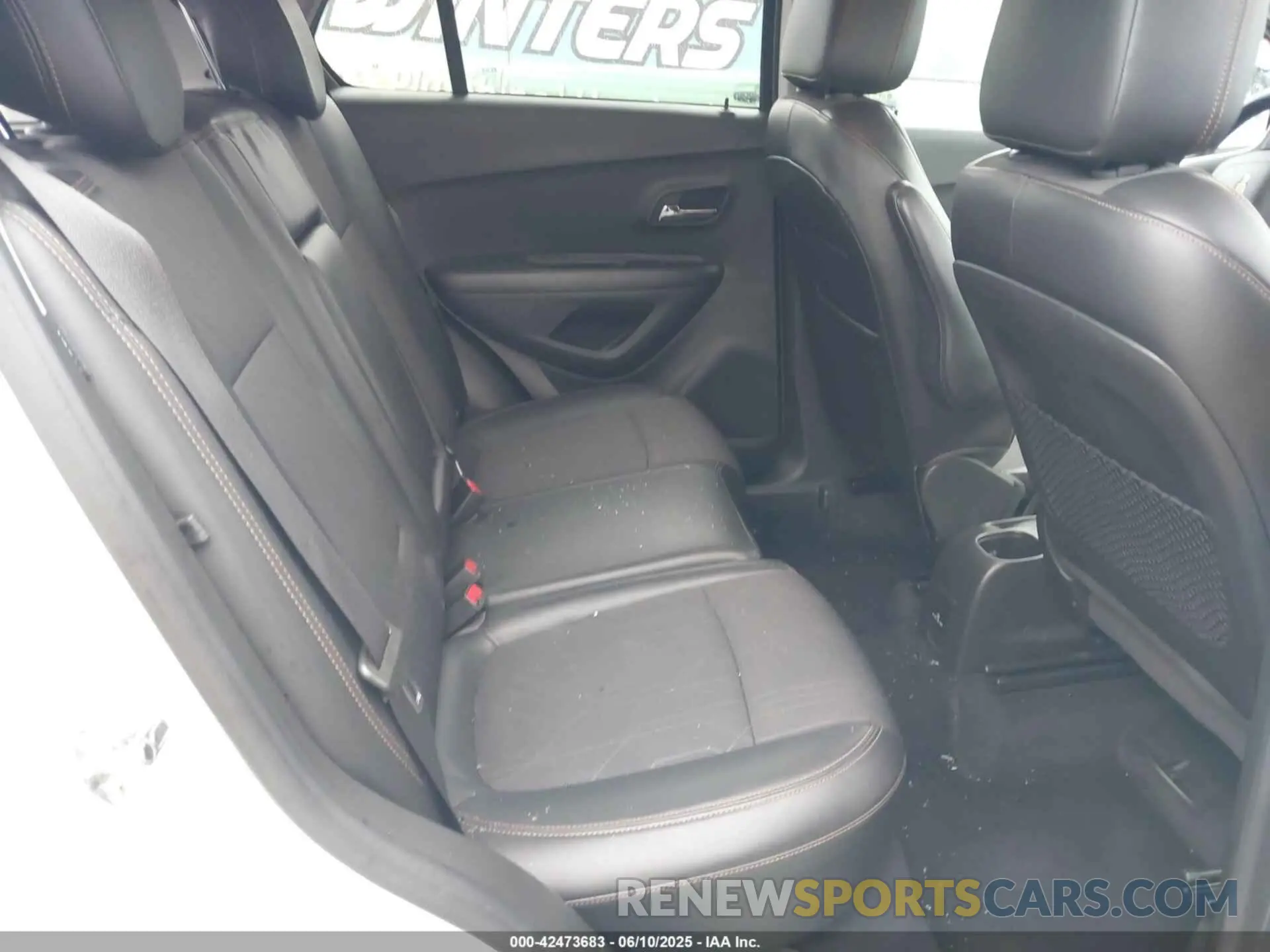 8 Photograph of a damaged car KL7CJPSB9KB907030 CHEVROLET TRAX 2019