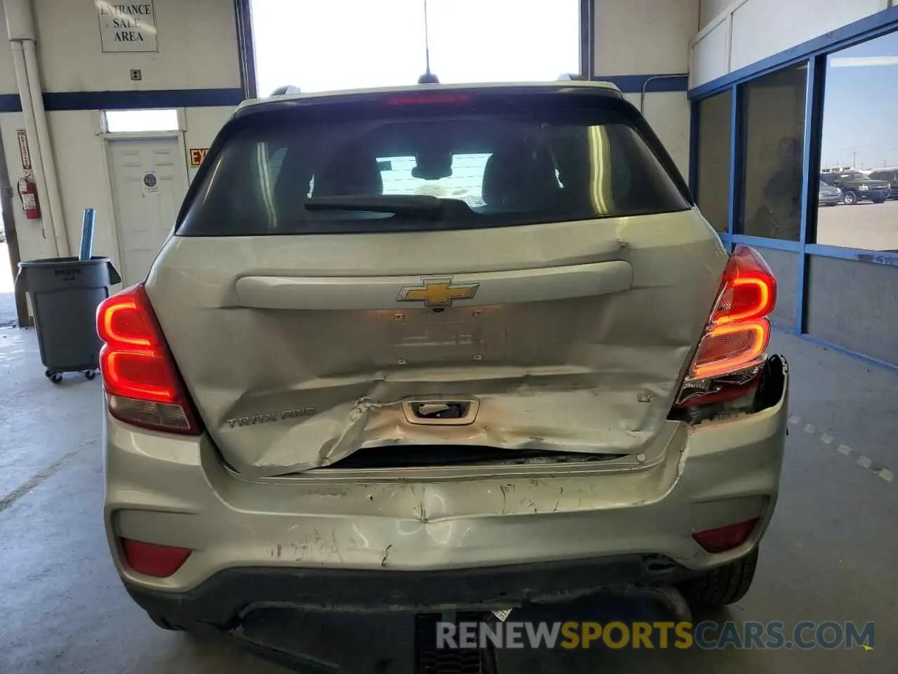 6 Photograph of a damaged car KL7CJPSBXKB953921 CHEVROLET TRAX 2019