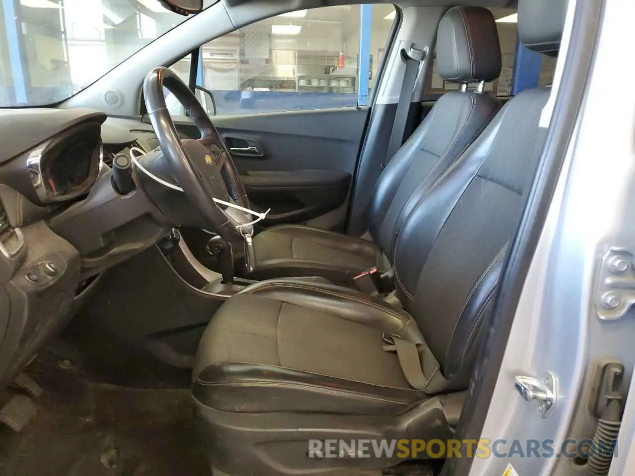 7 Photograph of a damaged car KL7CJPSBXKB953921 CHEVROLET TRAX 2019