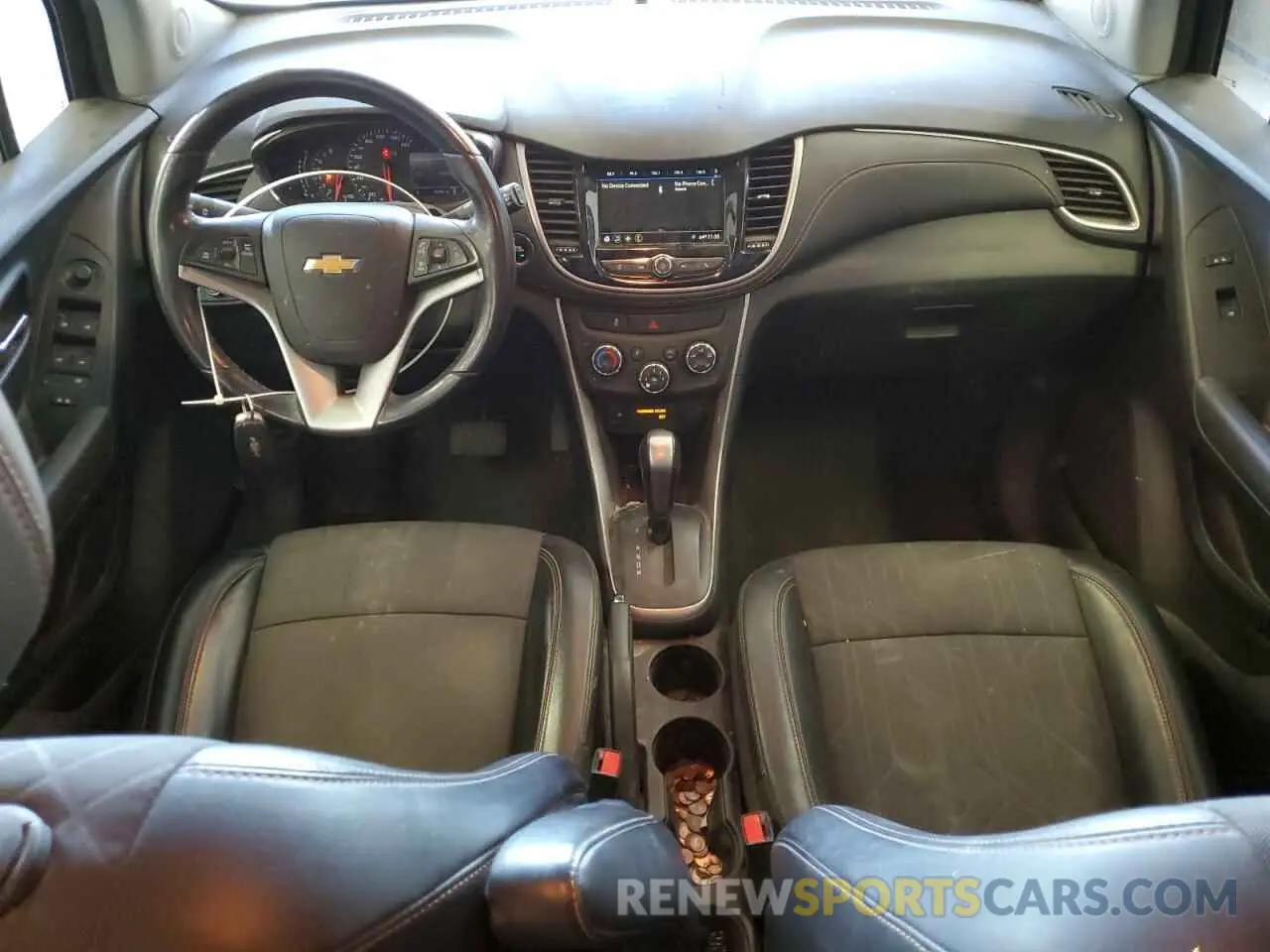 8 Photograph of a damaged car KL7CJPSBXKB953921 CHEVROLET TRAX 2019