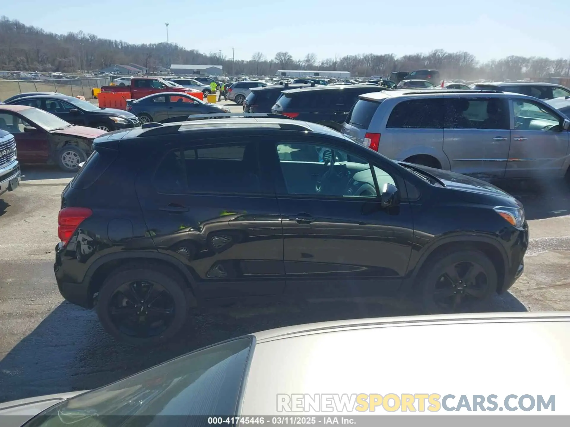 13 Photograph of a damaged car KL7CJRSB7KB854727 CHEVROLET TRAX 2019