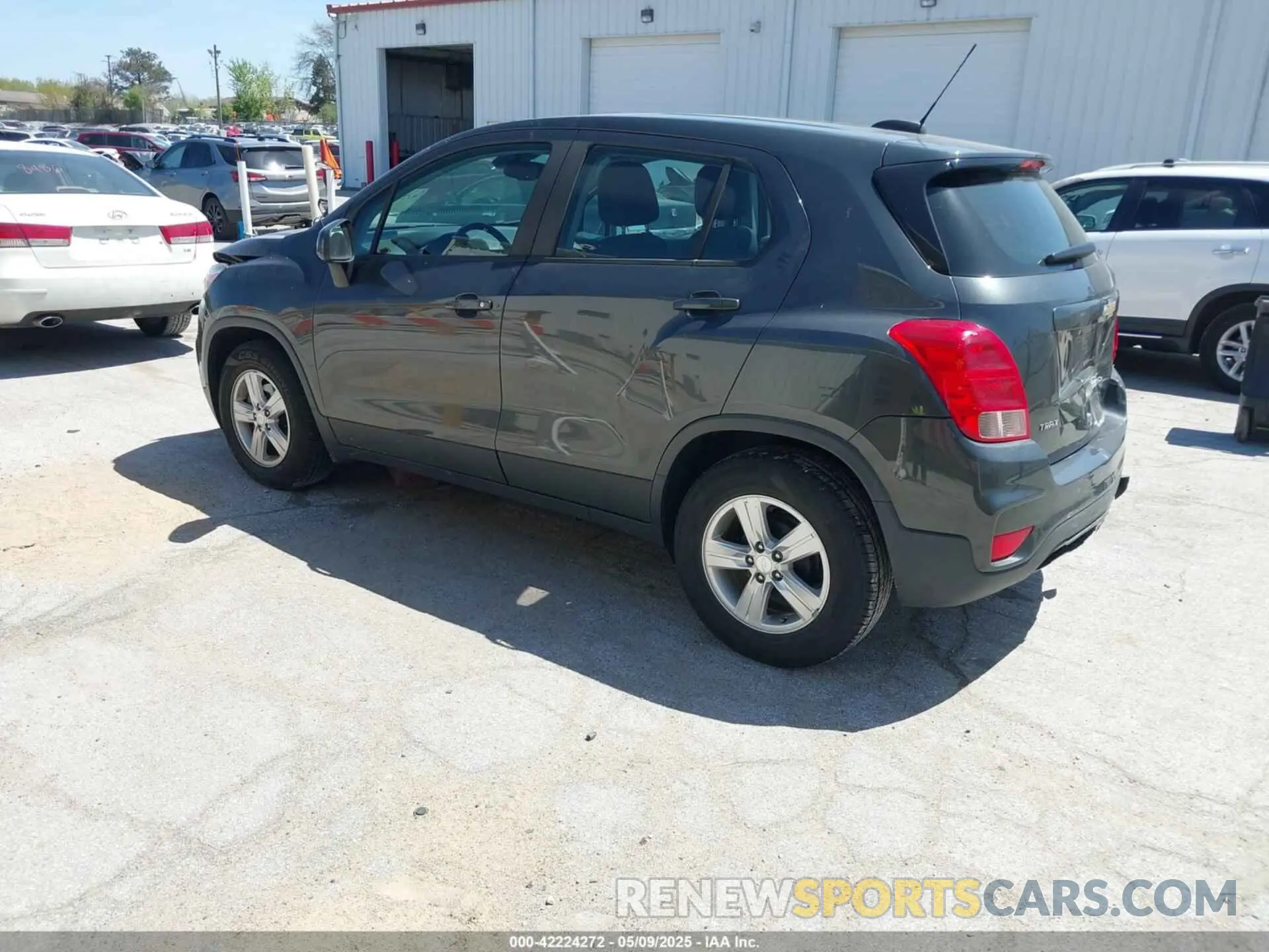3 Photograph of a damaged car 3GNCJKSB0LL206339 CHEVROLET TRAX 2020