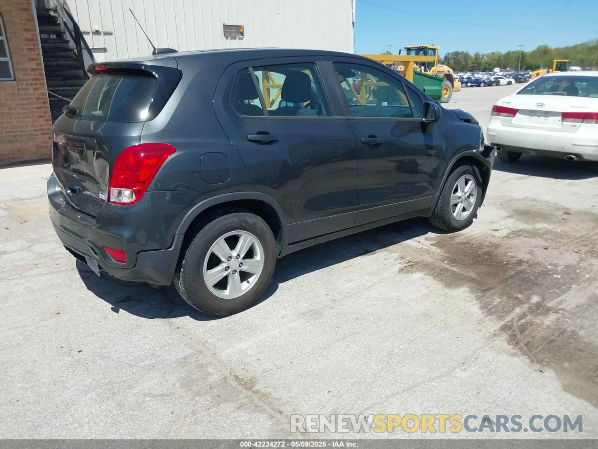 4 Photograph of a damaged car 3GNCJKSB0LL206339 CHEVROLET TRAX 2020