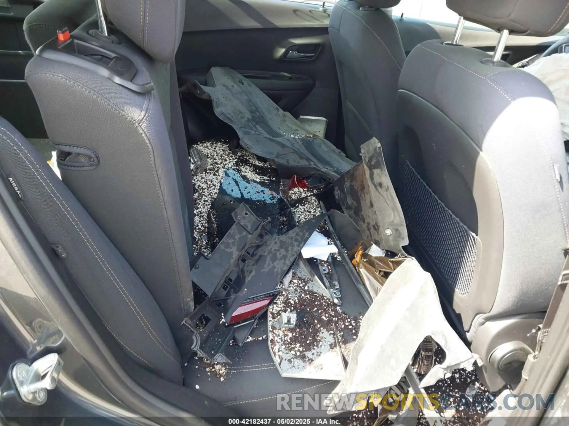 8 Photograph of a damaged car 3GNCJKSB0LL247795 CHEVROLET TRAX 2020