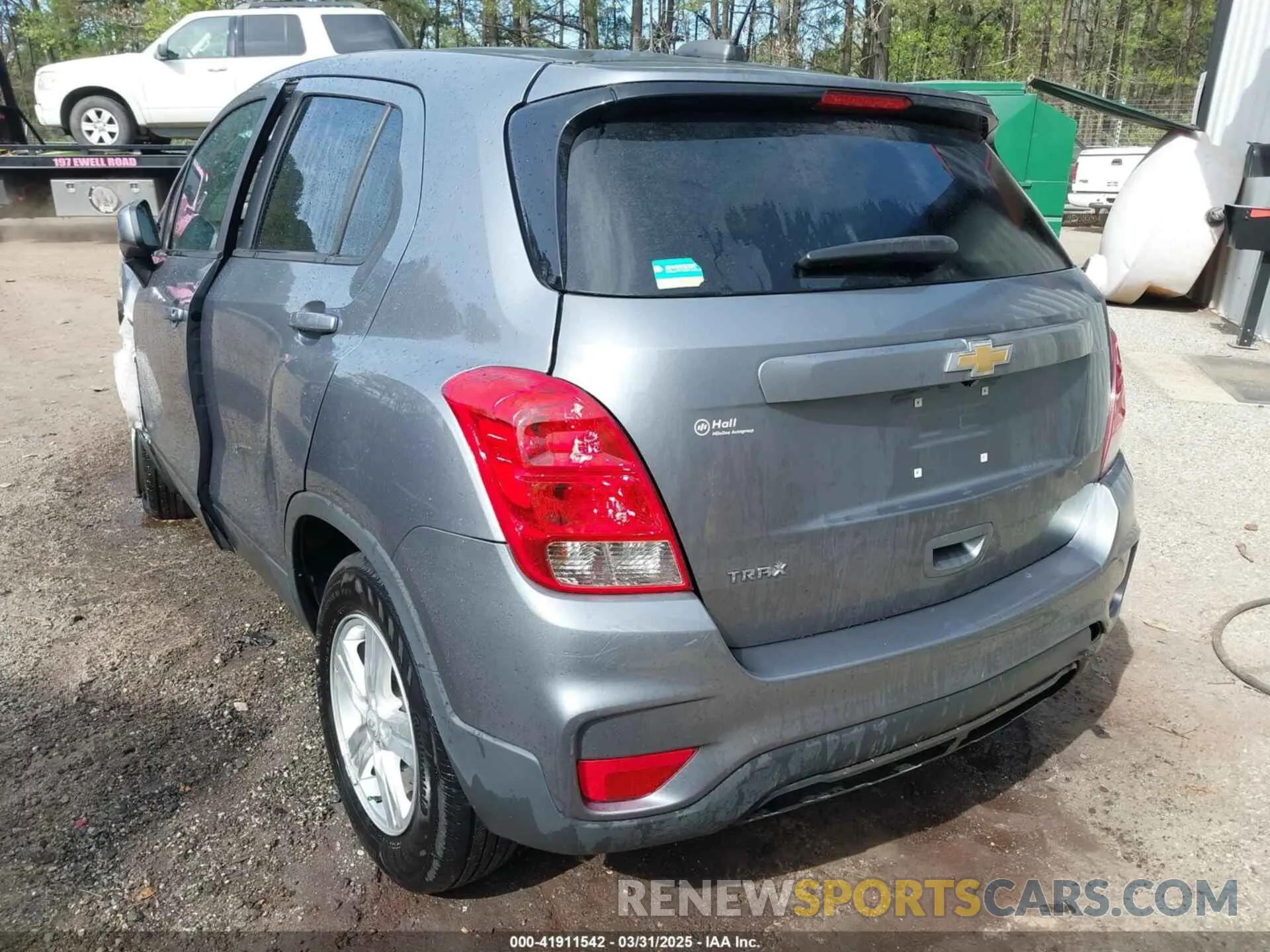 3 Photograph of a damaged car 3GNCJKSB0LL272356 CHEVROLET TRAX 2020