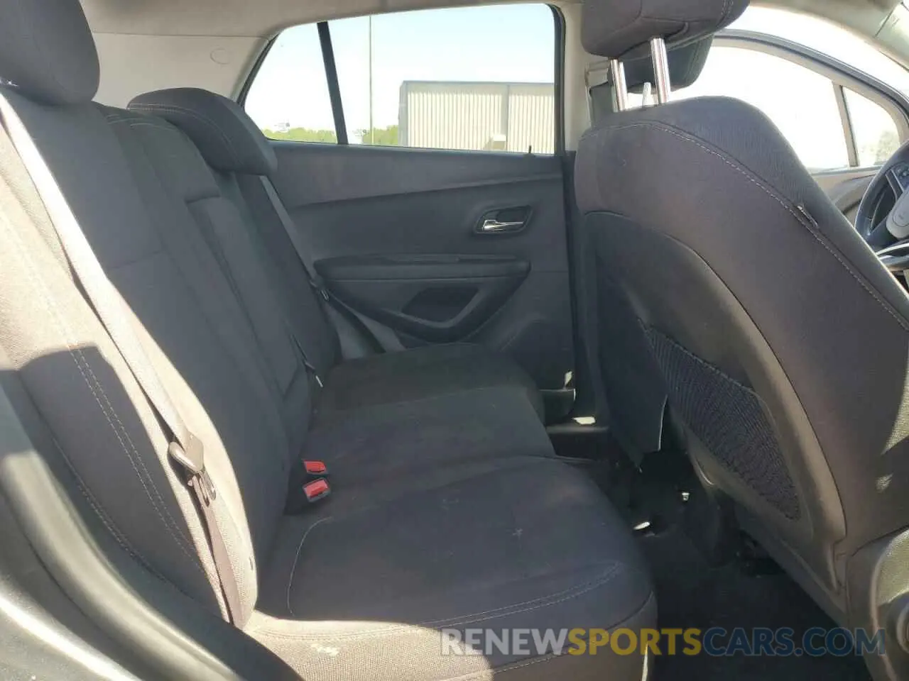 10 Photograph of a damaged car 3GNCJKSB0LL272616 CHEVROLET TRAX 2020