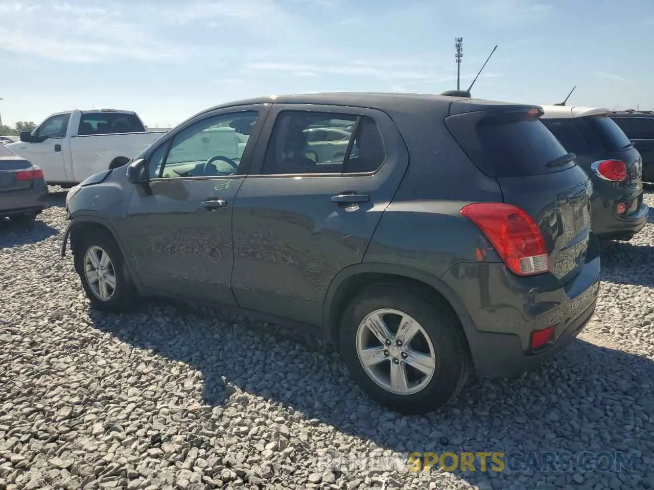 2 Photograph of a damaged car 3GNCJKSB0LL272616 CHEVROLET TRAX 2020