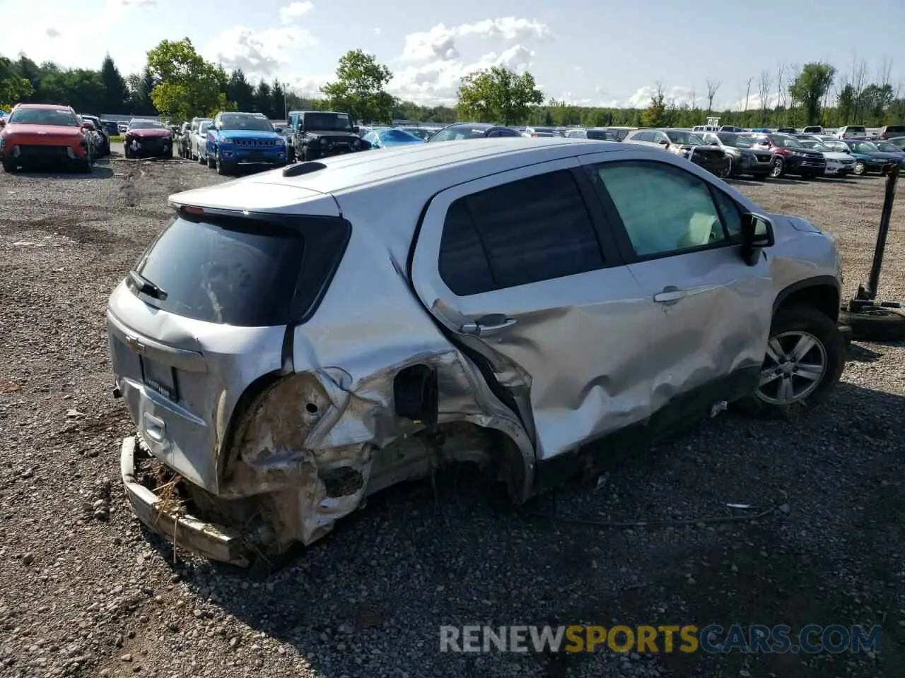 3 Photograph of a damaged car 3GNCJKSB0LL308000 CHEVROLET TRAX 2020