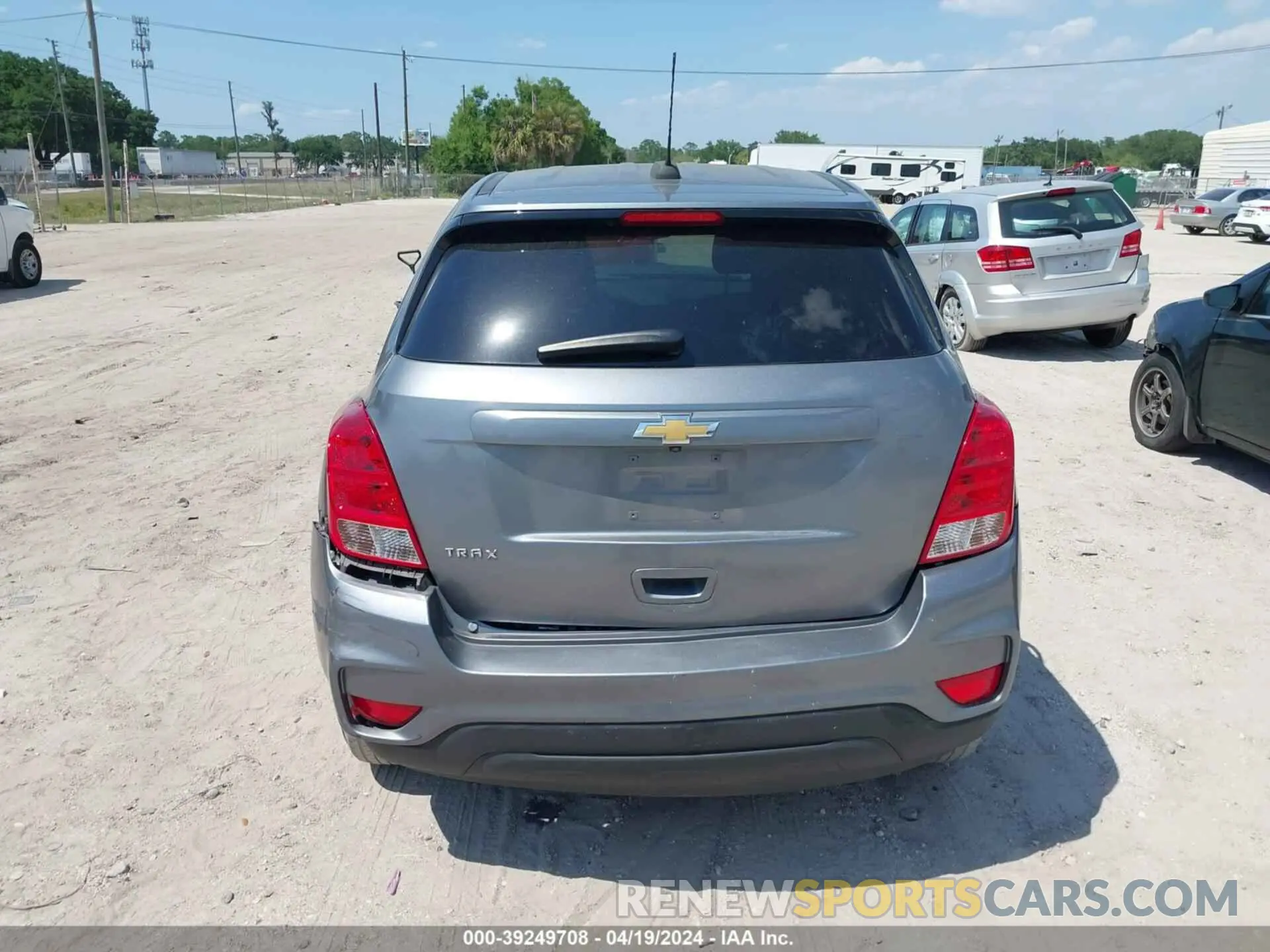 16 Photograph of a damaged car 3GNCJKSB0LL317005 CHEVROLET TRAX 2020