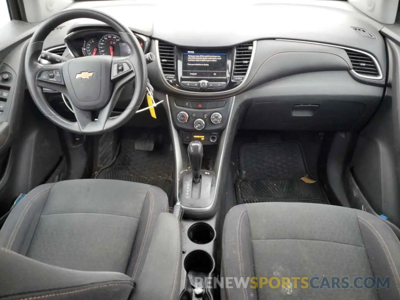 8 Photograph of a damaged car 3GNCJKSB0LL334161 CHEVROLET TRAX 2020