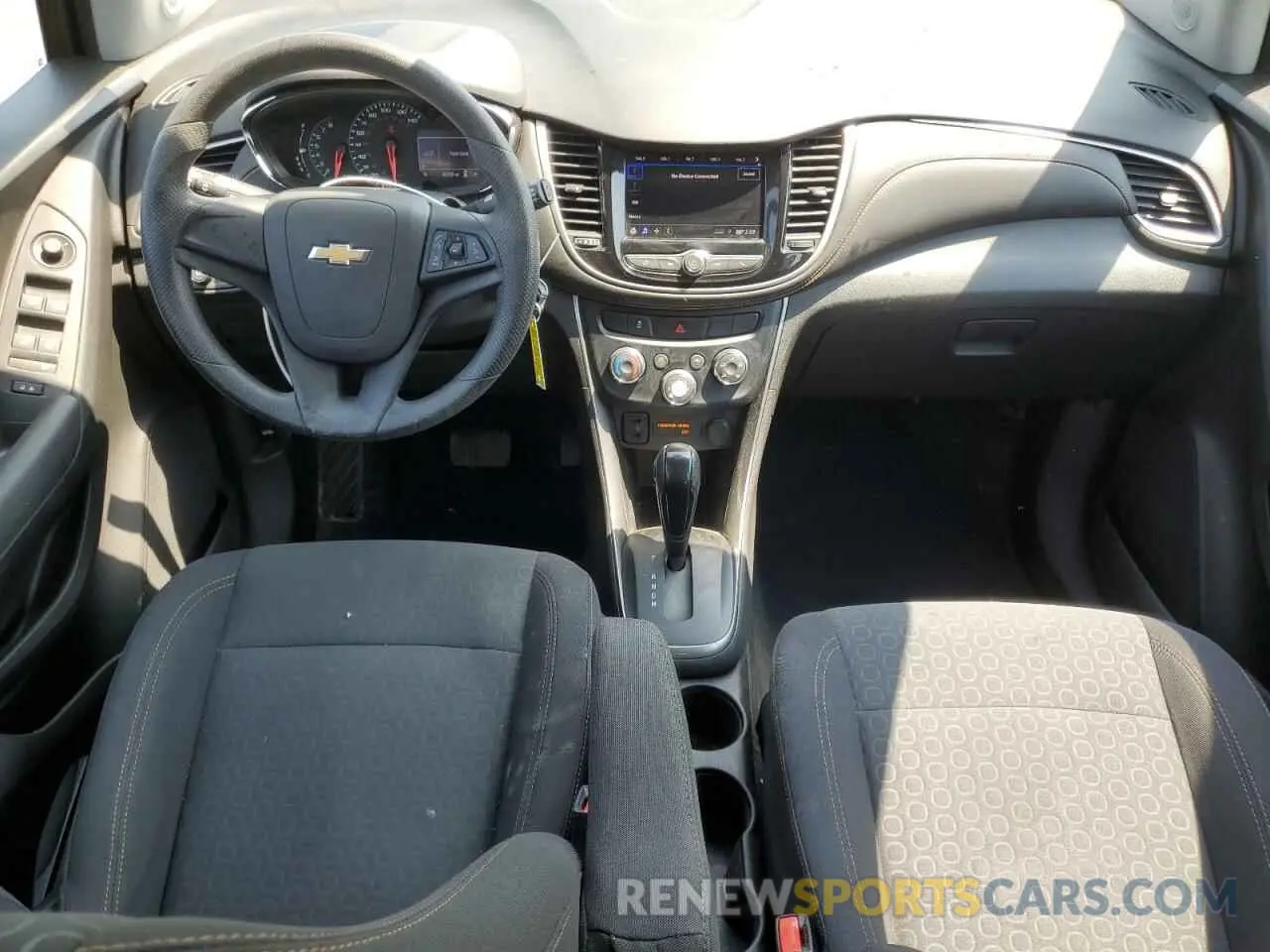 8 Photograph of a damaged car 3GNCJKSB1LL124569 CHEVROLET TRAX 2020