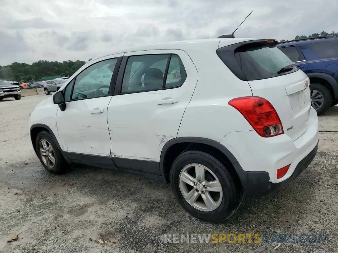 2 Photograph of a damaged car 3GNCJKSB1LL132154 CHEVROLET TRAX 2020