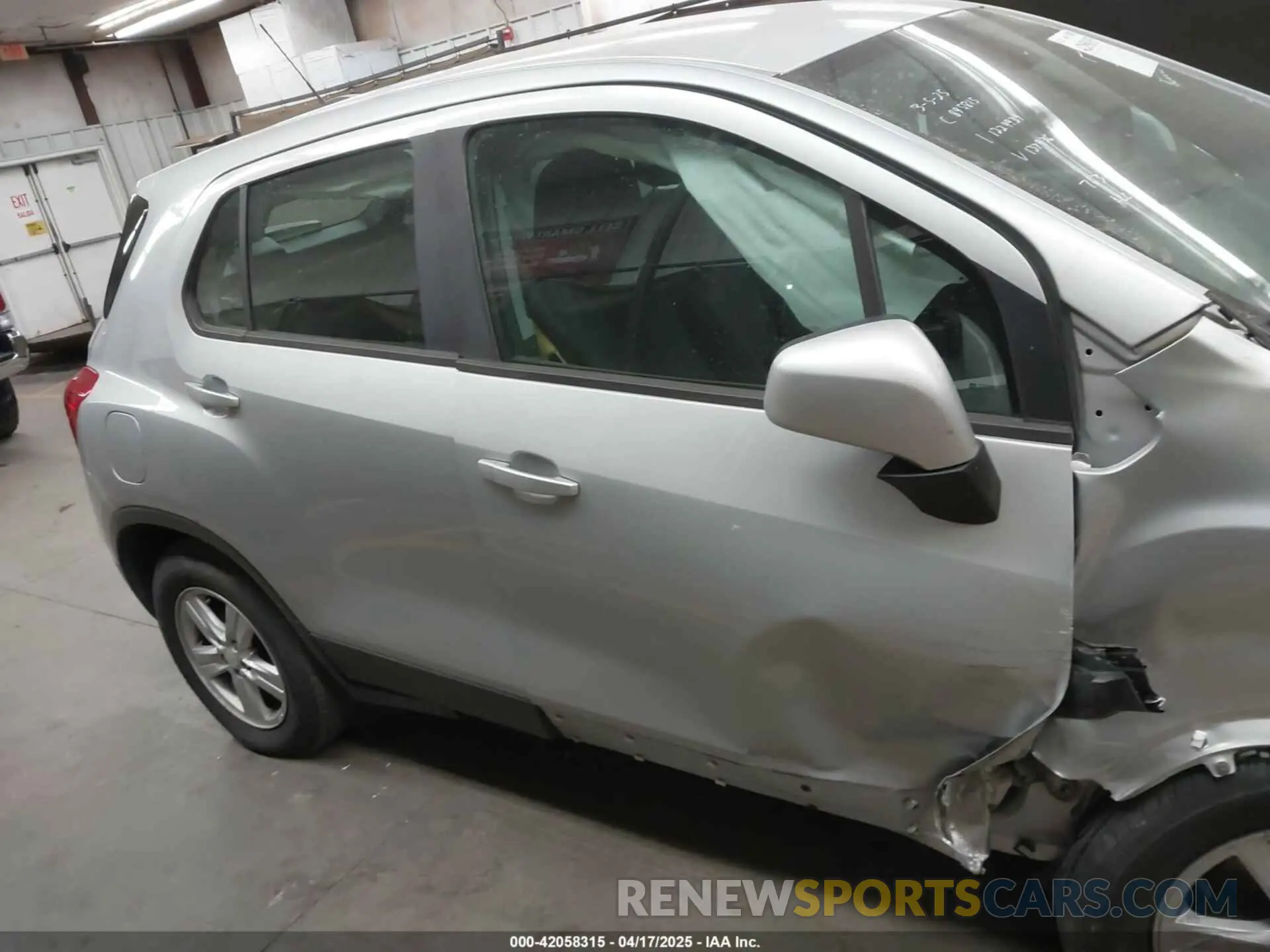 13 Photograph of a damaged car 3GNCJKSB1LL137936 CHEVROLET TRAX 2020