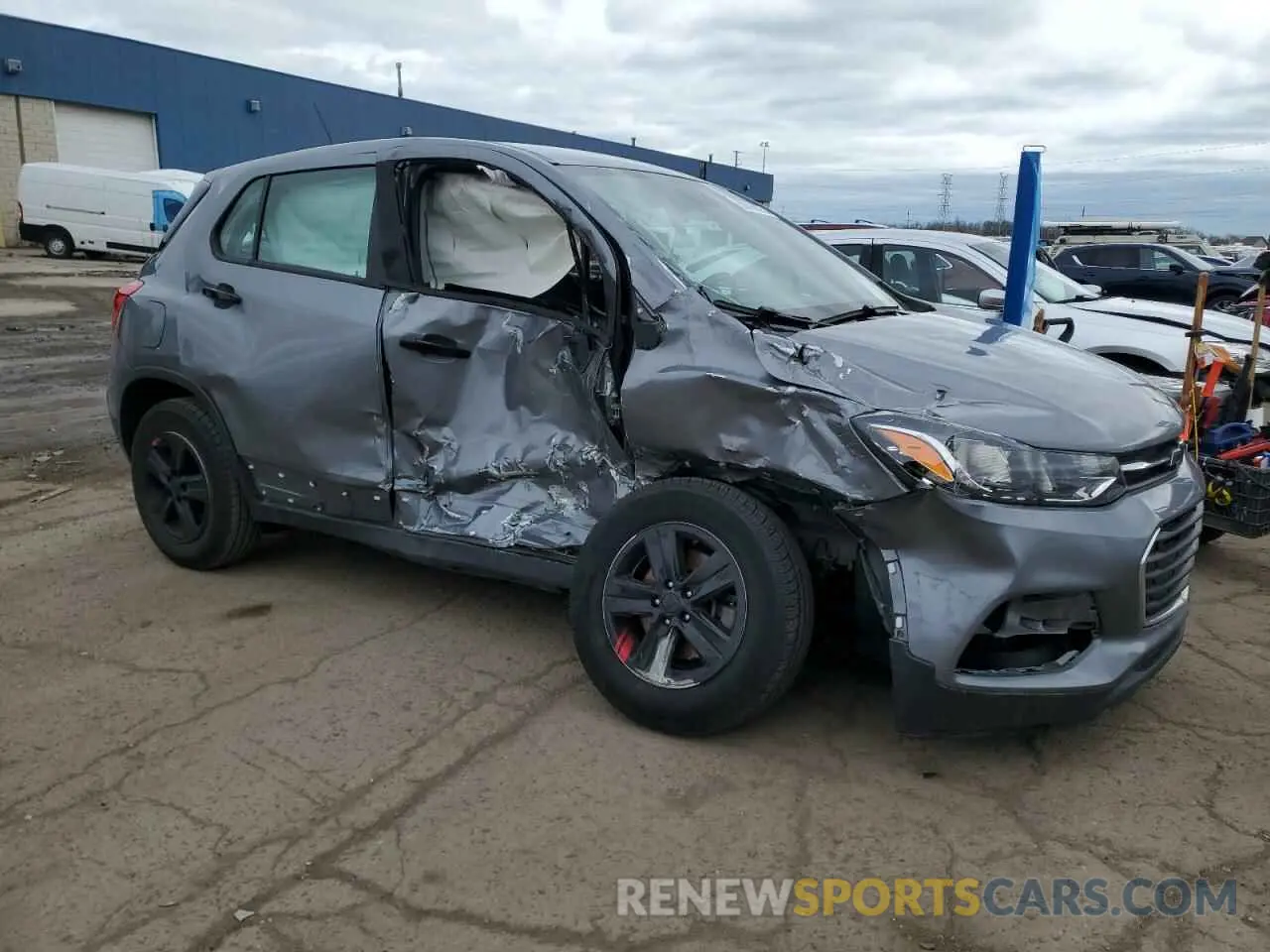 4 Photograph of a damaged car 3GNCJKSB1LL211212 CHEVROLET TRAX 2020