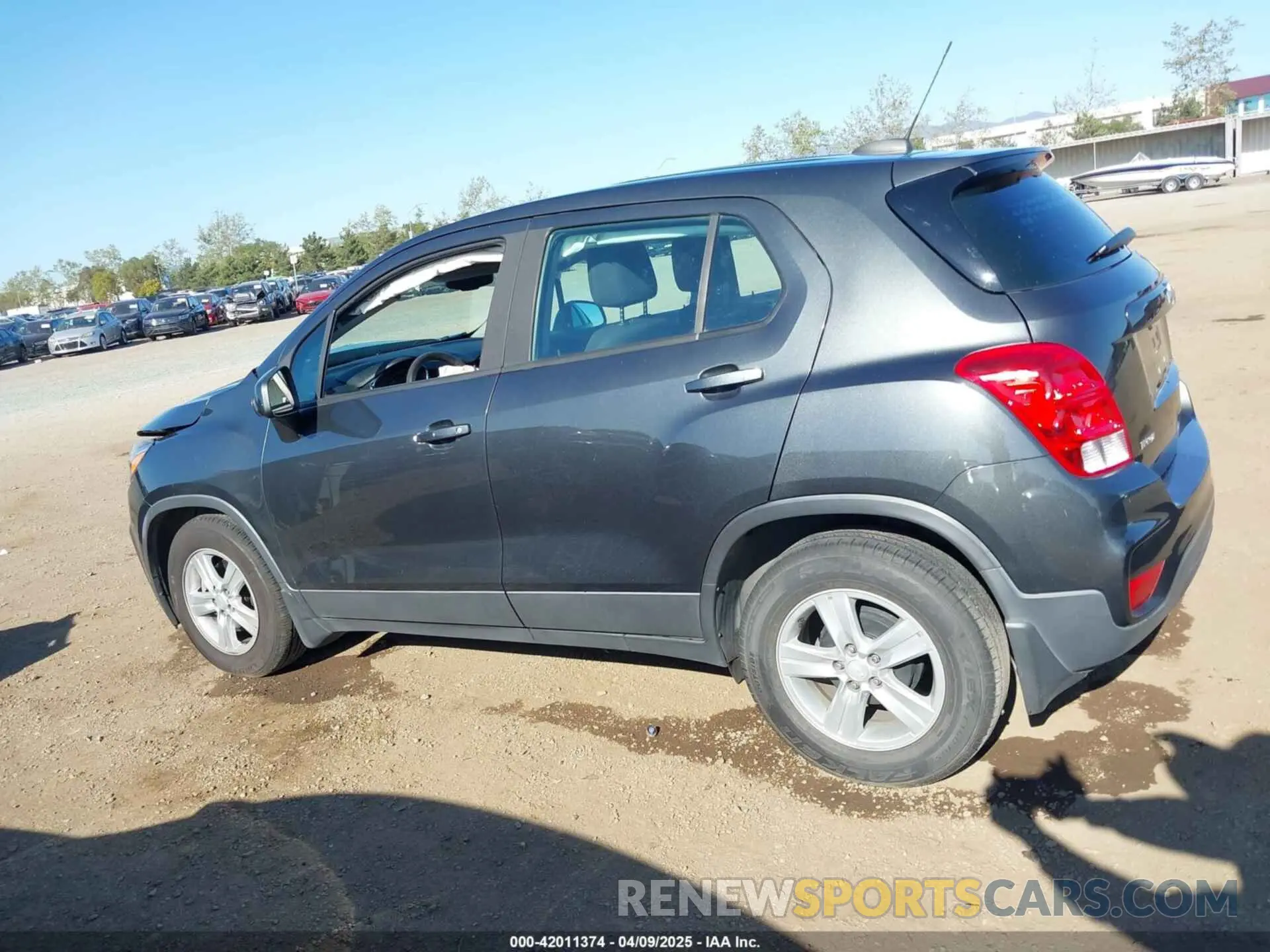14 Photograph of a damaged car 3GNCJKSB1LL240323 CHEVROLET TRAX 2020
