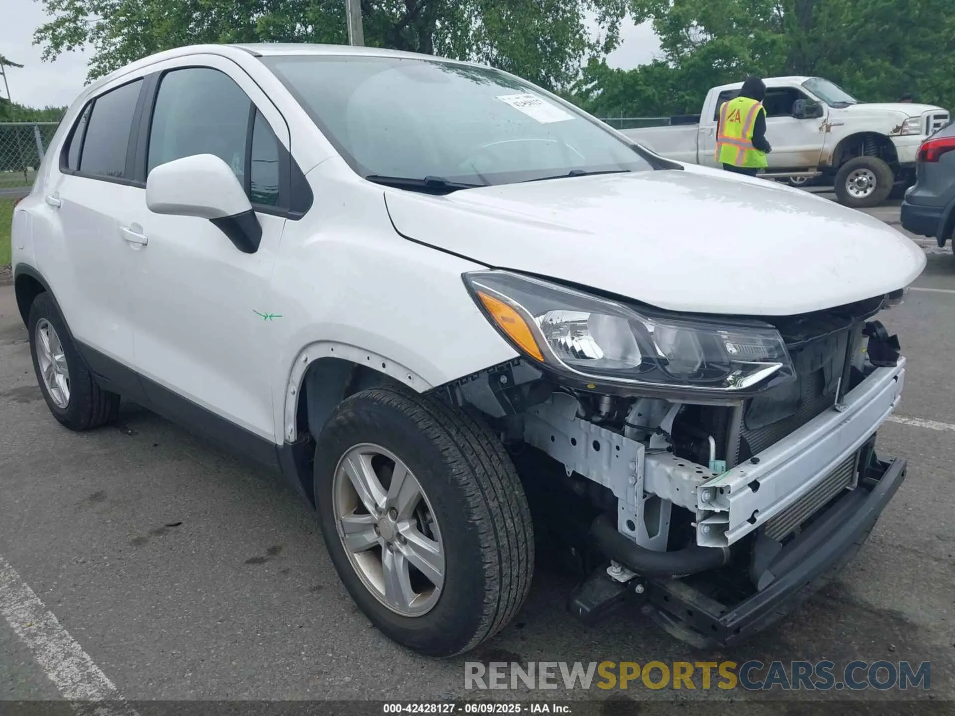 1 Photograph of a damaged car 3GNCJKSB1LL304974 CHEVROLET TRAX 2020