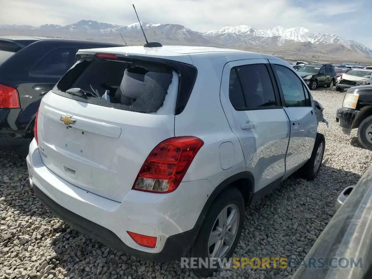 3 Photograph of a damaged car 3GNCJKSB1LL313075 CHEVROLET TRAX 2020