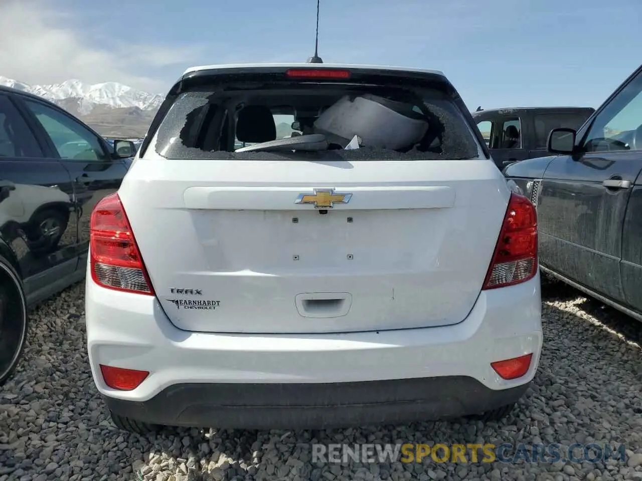 6 Photograph of a damaged car 3GNCJKSB1LL313075 CHEVROLET TRAX 2020