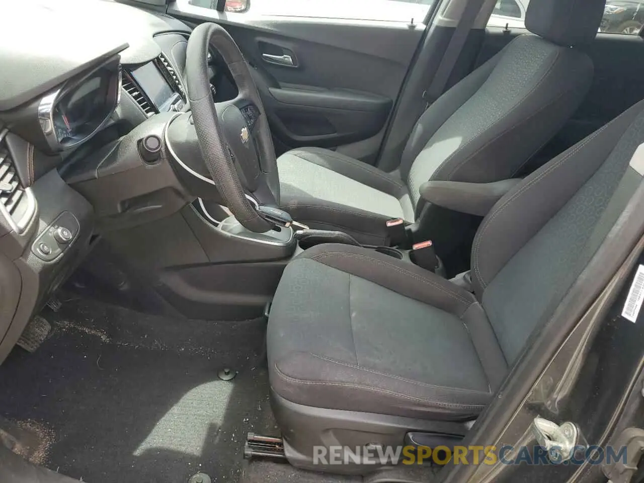 7 Photograph of a damaged car 3GNCJKSB2LL136861 CHEVROLET TRAX 2020